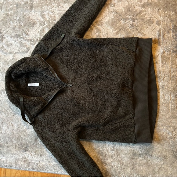 Athleta women’s 1/4 zip fleece - Picture 8 of 8